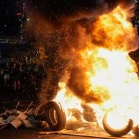 Desetine hiljada na protestima širom Izraela: Demonstranti probili barikade, policija koristila šok bombe