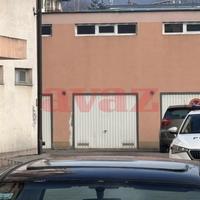 Prve fotografije s mjesta zločina u Kalesiji: Ubijeni žena i dijete, policija na terenu 