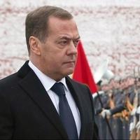 Medvedev: Korištenje Orešnika mijenja tok rata, u Rusiji nema luđaka koji bi tražili upotrebu nuklearnog oružja