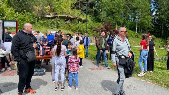 Ugodno sruženje na Stojčevcu - Avaz