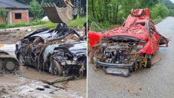 Automobili u potpunosti uništeni - Avaz