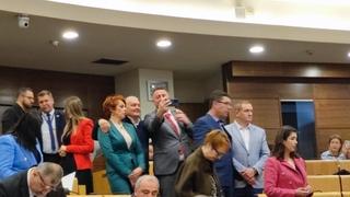 Delegati selfijima zabilježili konstituirajuću sjednicu Doma naroda FBiH