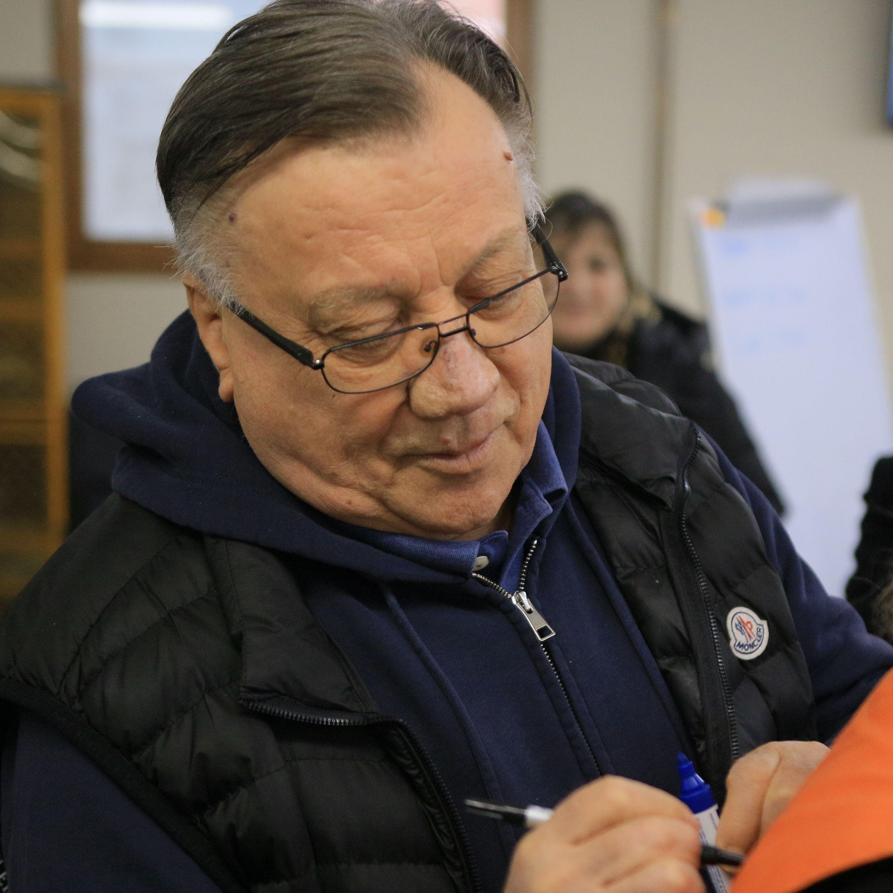 Halid Bešlić posjetio Olovo: U "Almi Ras" šiju posebne majice za Zetru