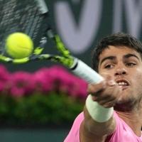 Swiatek dominates at BNP Paribas Open; Murray advances