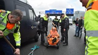 Policija rastjerala demonstrante sa autoputa u Amsterdamu