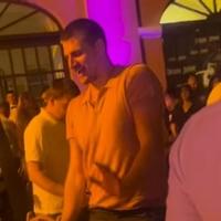 Video / Jokić se opustio na odmoru, pa zaplesao uz hit Zdravka Čolića