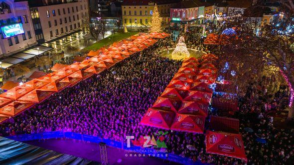 S otvarnja manifestacije "Zima u Tuzli" - Avaz