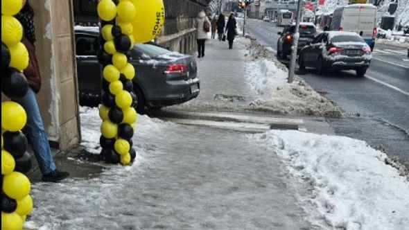 Sarajevo: Grad kao teren za hokej na ledu - Avaz