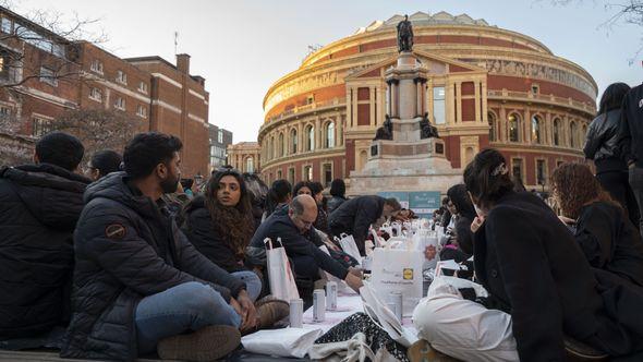 Iftar u Londonu - Avaz