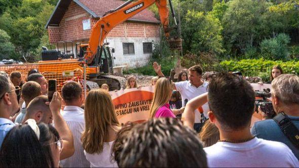 S protesta građana i aktivista  - Avaz