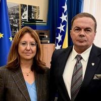 Novoimenovana ambasadorica Republike Italije u BiH Sarah Eti Castellani predala kopije akreditiva