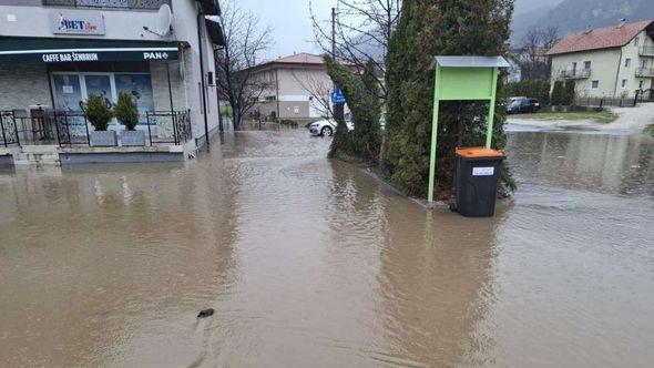 Travnik poplava - Avaz