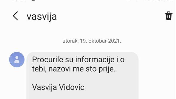 Poruka koju su dobili svi kontakti u mobilnom telefonu Vidović - Avaz