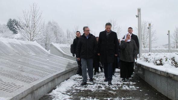 Bećirović danas u Potočarima - Avaz