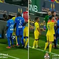 Video / Haos u Saudijskoj Arabiji: Ronaldo dobio crveni karton, pa podigao šaku na sudiju