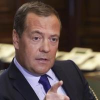 Medvedev podržao Trampa, pa izvrijeđao Zelenskog: On je bankrotirani klaun