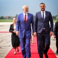 Rama stigao u BiH: Konaković ga dočekao na aerodromu