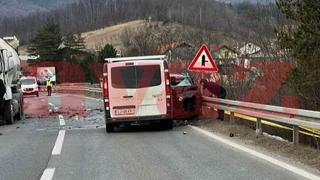 Prve fotografije s mjesta udesa kod Žepča u kojem je poginula jedna osoba