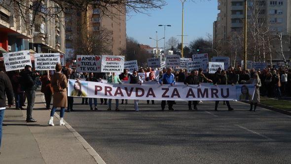 S održane mirne šetnje za ubijenu Amru - Avaz