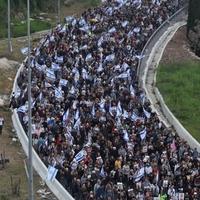 Hiljade Izraelaca autocestom umarširale u Jerusalem: Došli do Netanjahuove rezidencije