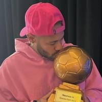 Nejmar se pohvalio nagradom koja neodoljivo podsjeća na Ballon d'Or