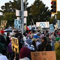 Protest ispred sjedišta Mete zbog cenzure sadržaja o Palestini