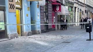 Sarajevo postaje opasno za šetnju: Obrušila se fasada u Ferhadiji