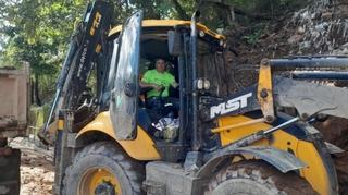 Edis Skender nije odustajao: Heroj u bageru probijao puteve prema selima kod Jablanice