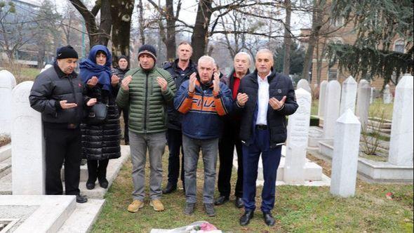 Delegacije odale počast - Avaz