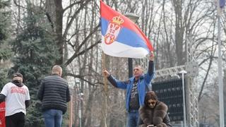 Stižu autobusi, stižu građani: Nastavlja se miting ispred Narodne skupštine Republike Srpske