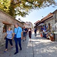 Turistički privrednici uputili apel Vladi FBiH: Ponudili rješenje za uvođenje minimalne plaće od 1.000 KM