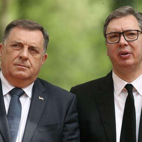 Dodik pružio podršku Vučiću, komentari se nižu: "Švercer cigareta i parizera"