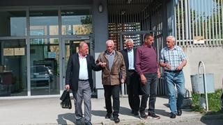 Vujović Ratko i ostali: Muškarci odvojeni i poredani u Potočarima