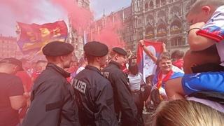 Srbijanci pravili haos na trgu u Minhenu, policija ih prekinula