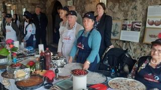 U Gradačcu počeo Gastro festival "Kuhaj, peci, reci"