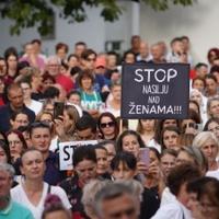 Stotine ljudi u Jablanici na protestima podrške pretučenoj Enisi Klepo: "Nasilnicima je mjesto u zatvoru"