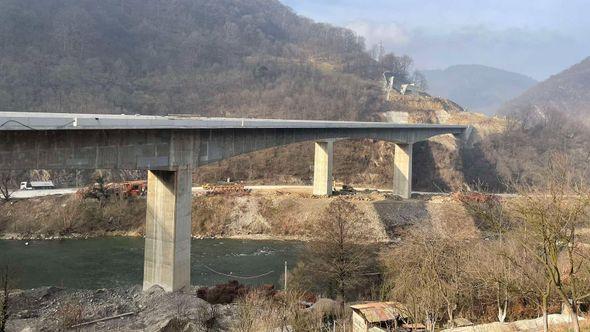 Radovi na dionici Vranduk - Ponirak - Avaz