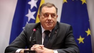 Dodik odgovorio Petriču: "Međunarodni nasilnik nije bolje ni zaslužio"