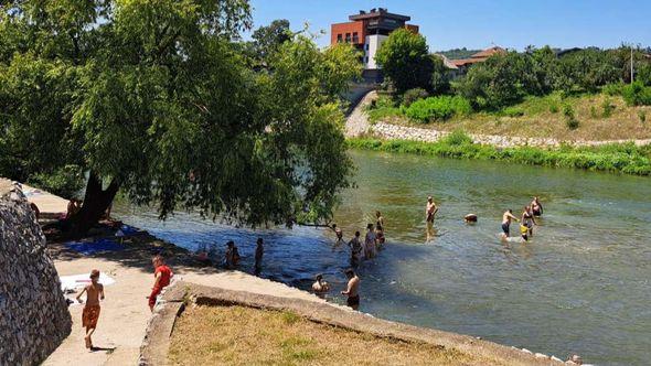 Ulice Banja Luke prazne - Avaz