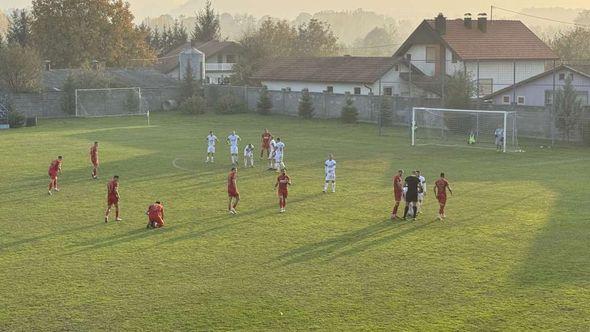 Na Harf Areni  - Avaz