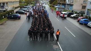 Video / Svečani defile u Tuzli povodom Dana državnosti BiH