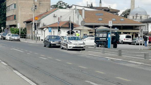 Bačena ručna bomba - Avaz