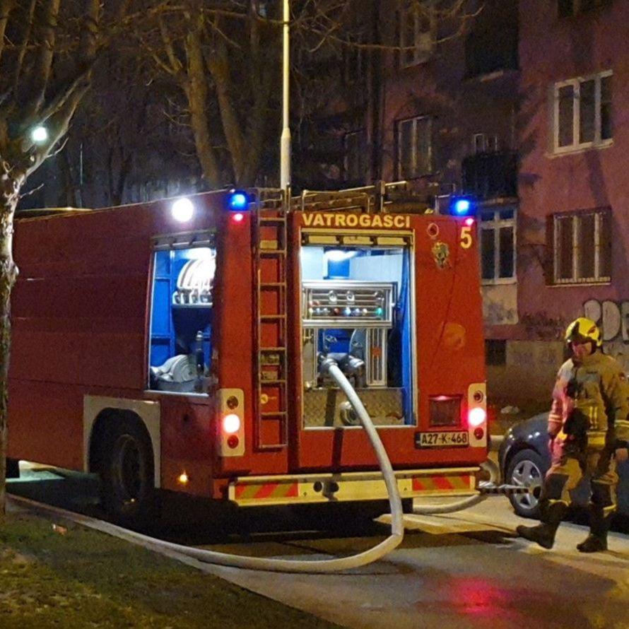 Ugašen požar u Sarajevu: Gorjele podrumske prostorije