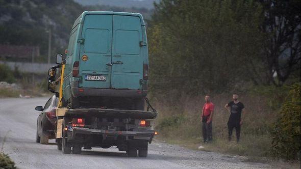 Policija pronašla kombi koji su provalnici navodno koristili  - Avaz