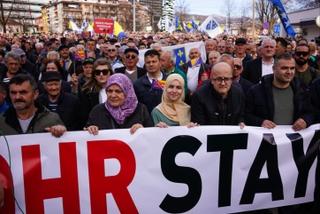 Nakon današnjih protesta ispred OHR-a nezadovoljni građanin poručio: Organizirani su u službi jedne stranke