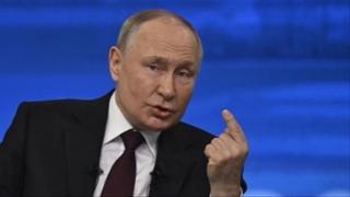 Putin: Postoje različiti putevi kojima se ruski gas može isporučiti u Evropu
