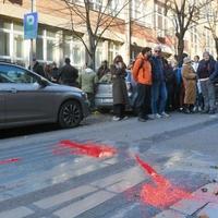 Protest roditelja ispred škole "Vladislav Ribnikar", traže pravdu za ubijenu djecu i veću sigurnost u školama