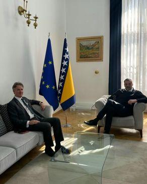 Ambasador Rajli i ministar Konaković  - Avaz