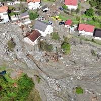 Video iz zraka: Pogledajte kako izgleda selo Zlate nakon stravičnog klizišta i poplave