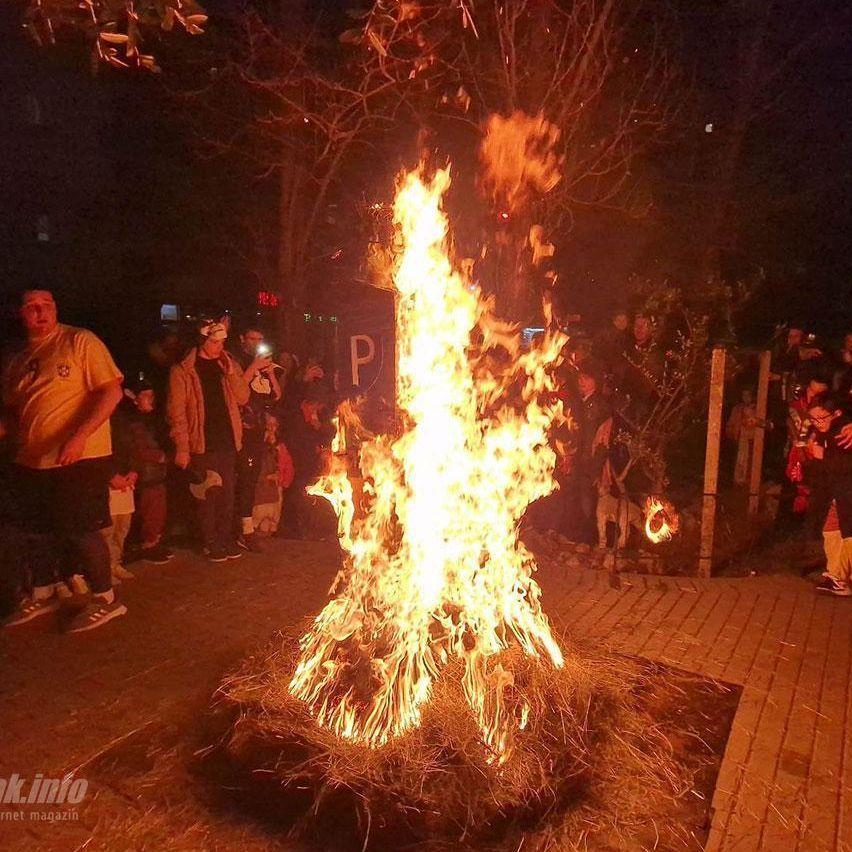 Mostar: Spaljen Pinokio Barbar, najveći izvor zla u prošloj godini